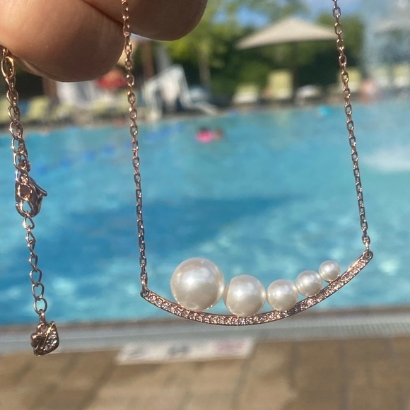 SWAROVSKI faux pearls and crystals necklace NWT - Picture 3 of 8